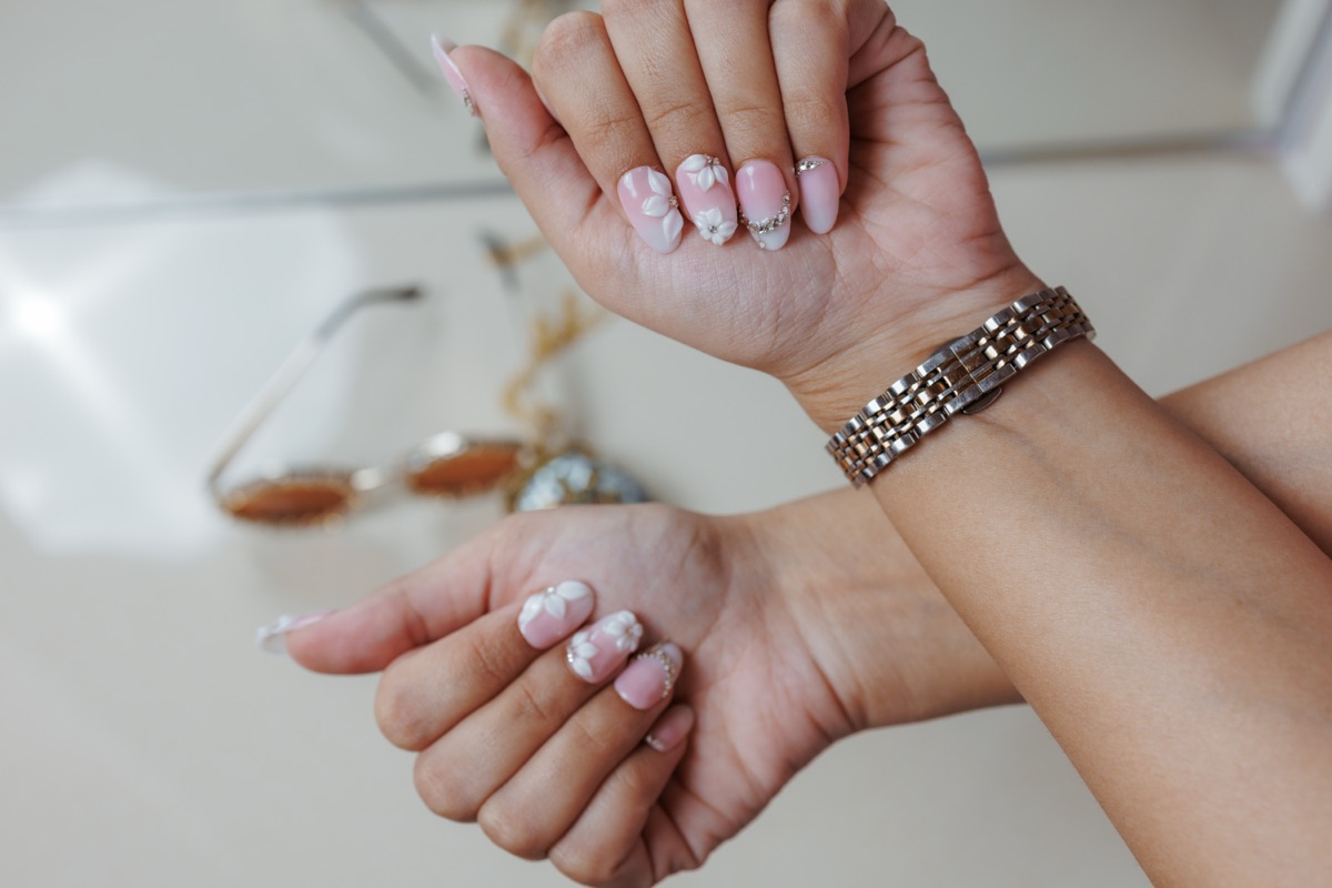 Nail Shingaar handcrafted design