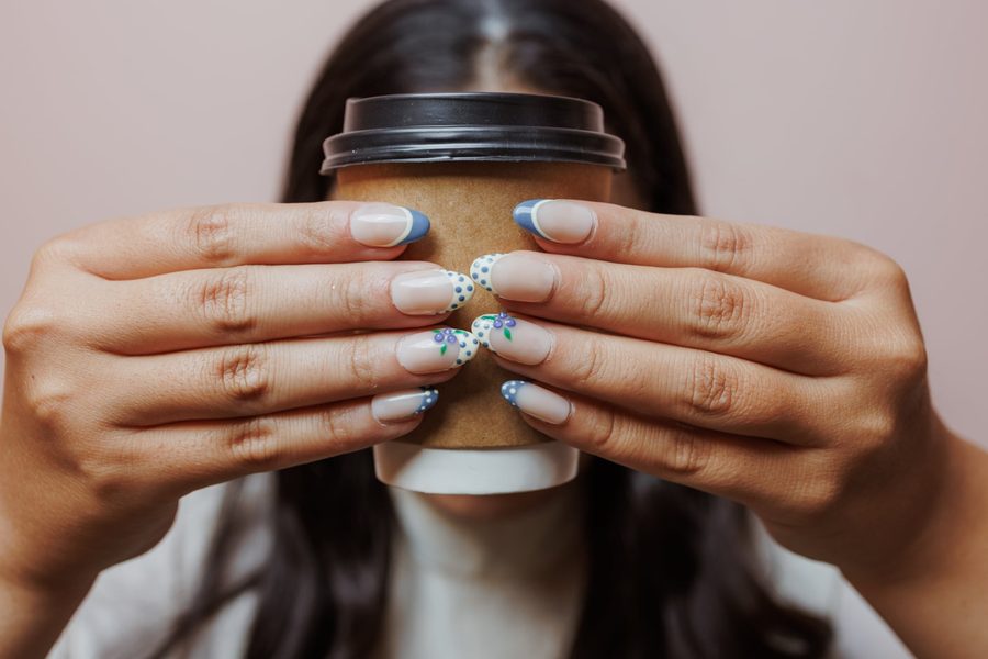 Dotty Berry press-on nails by Nail Shingaar